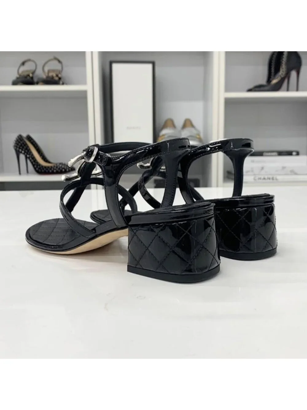Chanel CC Logo Camellia Patent Strap Thong Sandals Black